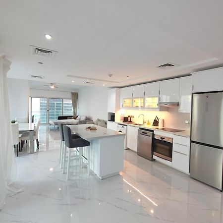 One Bedroom Apartment With Pool & Gym Near Marina Dubai Exterior photo