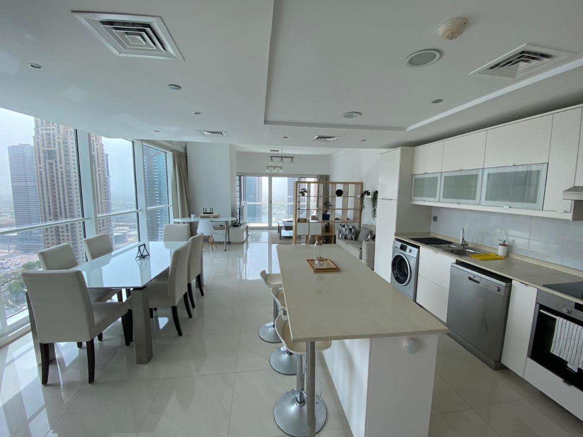One Bedroom Apartment With Pool & Gym Near Marina Dubai Exterior photo