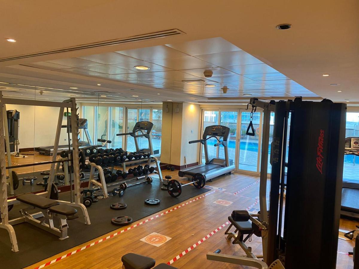One Bedroom Apartment With Pool & Gym Near Marina Dubai Exterior photo