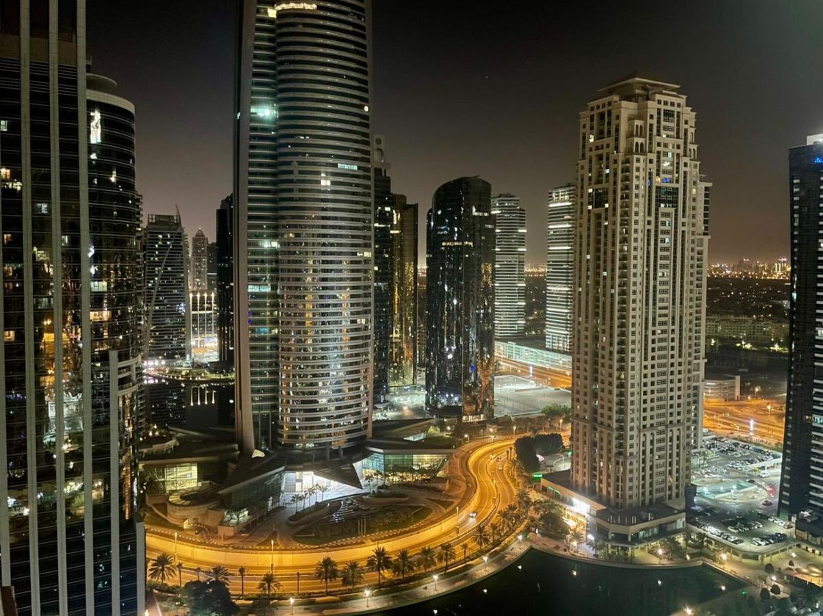 One Bedroom Apartment With Pool & Gym Near Marina Dubai Exterior photo